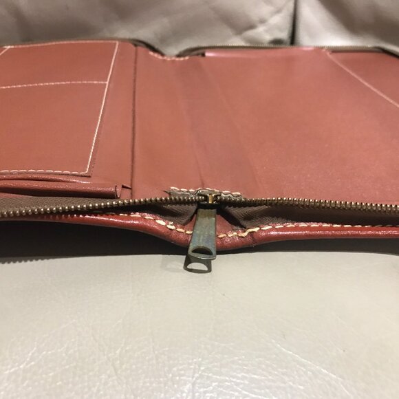 VINTAGE LEATHER ORGANIZER (PREOWNED) - Picture 4 of 6